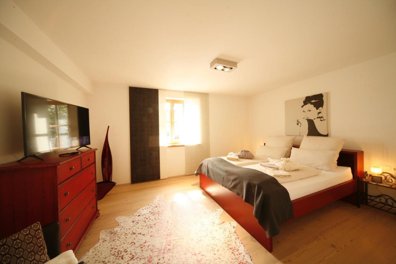 Residenz Am Berg Apartment Йохберг Екстериор снимка