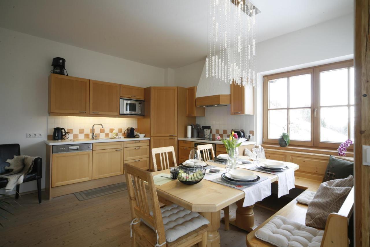 Residenz Am Berg Apartment Йохберг Екстериор снимка